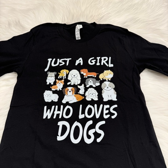 Just A Girl Who Loves Dogs Colored Print T-Shirt Black XS NWOT - Picture 5 of 11